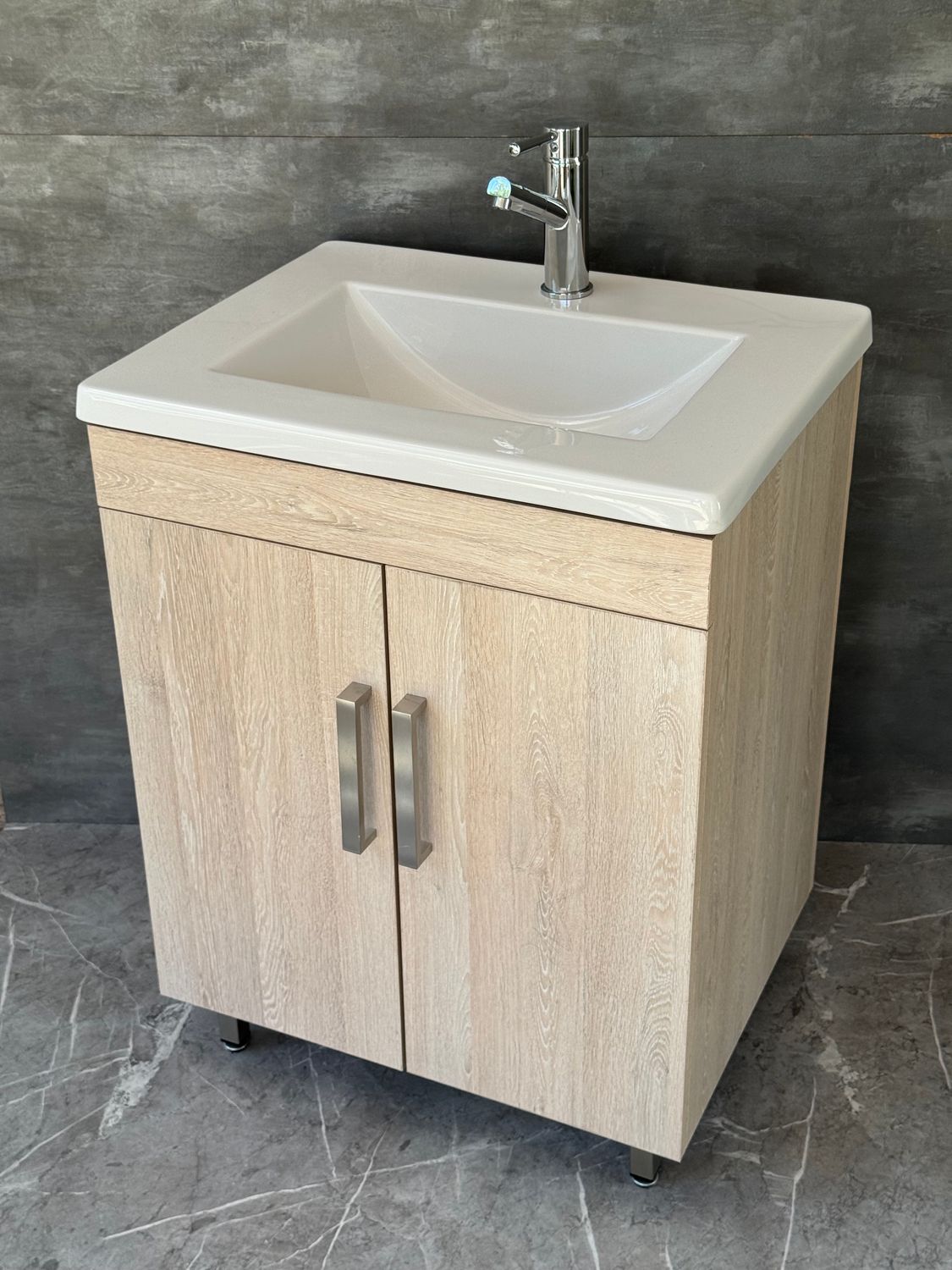 GEZA-600 Floor Standing Cabinet &amp; Basin with silver handles &amp; legs.