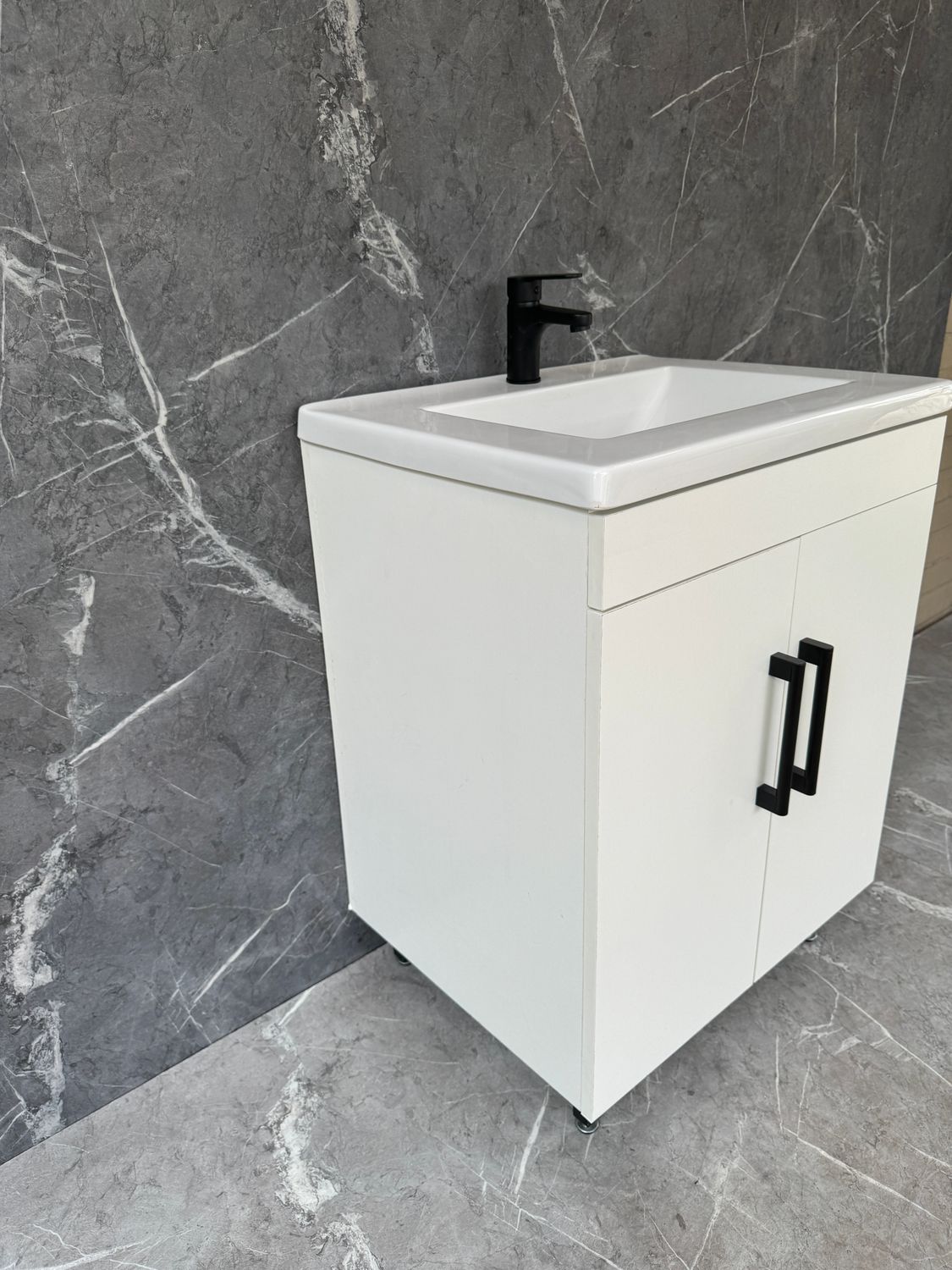GEZA-600 Floor Standing Cabinet &amp; Basin with black handles &amp; feet.