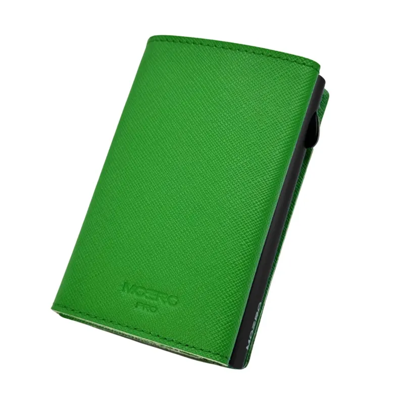 Portafoglio • Moero • Pro Saffiano Verde Esmeraldo Zip • Protezione RFID per carte Contactless • in Vera Pelle • Contiene fino a 10 Carte Portafoglio • Moero • Pro Saffiano Verde Esmeraldo Zip • Protezione RFID per carte Contactless • in Vera Pelle • Contiene fino a 10 Carte