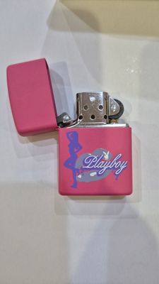 Zippo Accendino Playboy Rosa