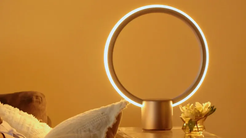 GE Desktop Lamp
