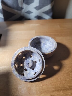 Soapstone burner with lid