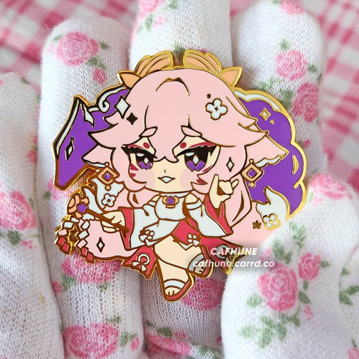Yae Miko enamel pins