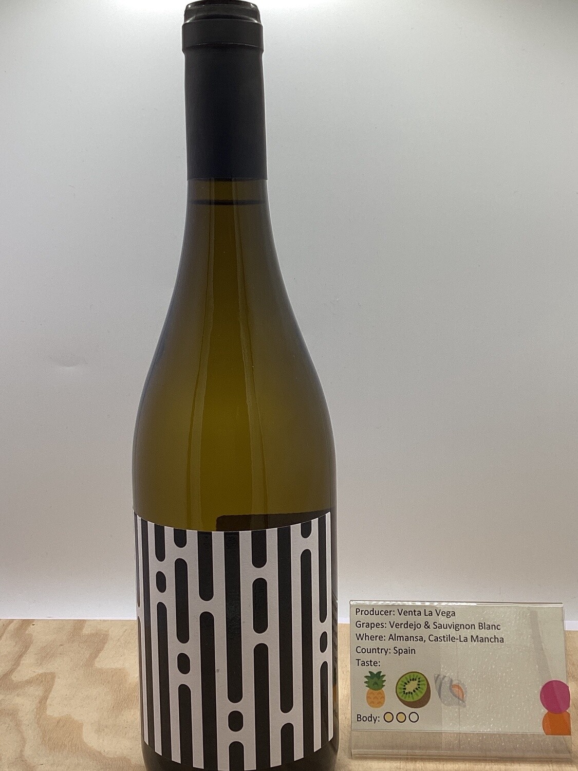 Bodegas Venta La Vega, Adaras, Almansa Lluvia Bianco 2024 (750ml)