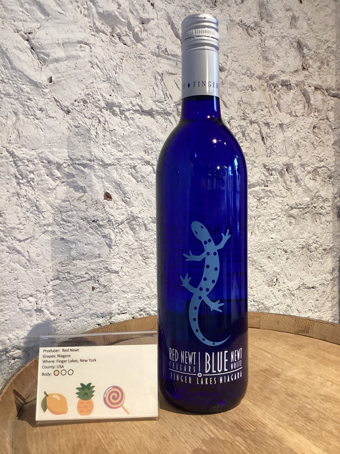 Red Newt Cellars "Blue Newt" Medium Sweet White Wine Finger Lakes New York, USA (750ml)