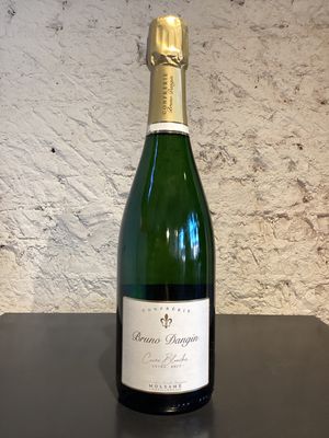 Bruno Dangin Blanc de Noir Bruno Dangin Blanc de Noir "Cuvée Blanche" Cremant de Bourgogne Molesme Burgundy, France (750ml)