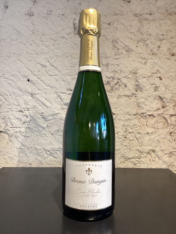 Bruno Dangin Blanc de Noir Bruno Dangin Blanc de Noir "Cuvée Blanche" Cremant de Bourgogne Molesme Burgundy, France (750ml)