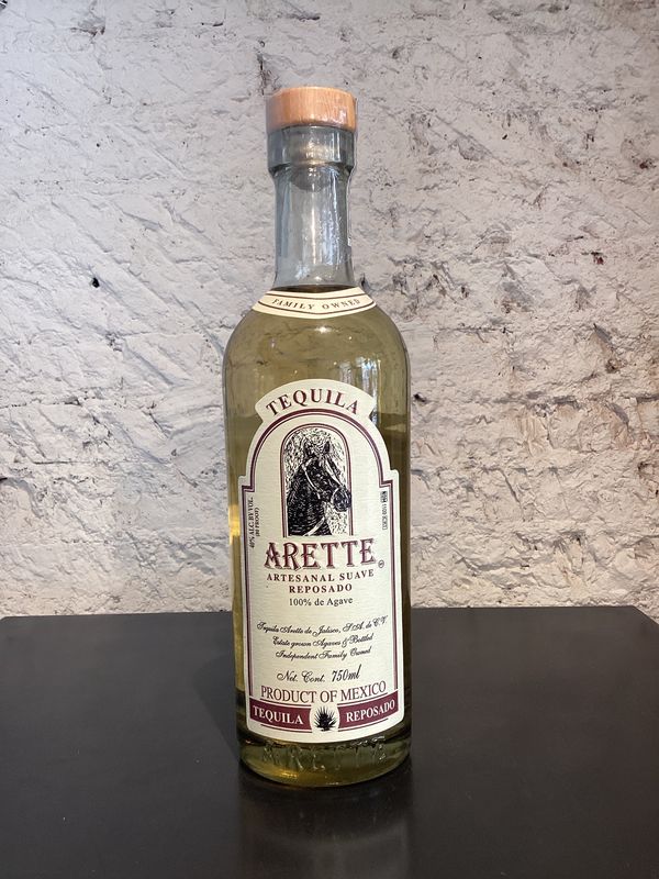 Arette Artesanal Suave Reposado Tequila 100% de Agave (750ml) Arette Artesanal Suave Reposado Tequila 100% de Agave (750ml)