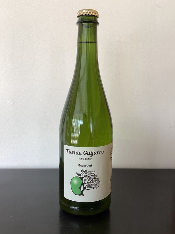 Fuente Guijarro Ancestral Cider Spain MV (750ml) Fuente Guijarro Ancestral Cider Spain MV (750ml)