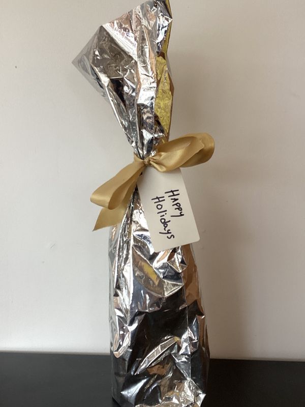 Silver Gift Wrapping with Gold Bow / Christmas Gift Bag Silver Gift Wrapping with Gold Bow / Christmas Gift Bag