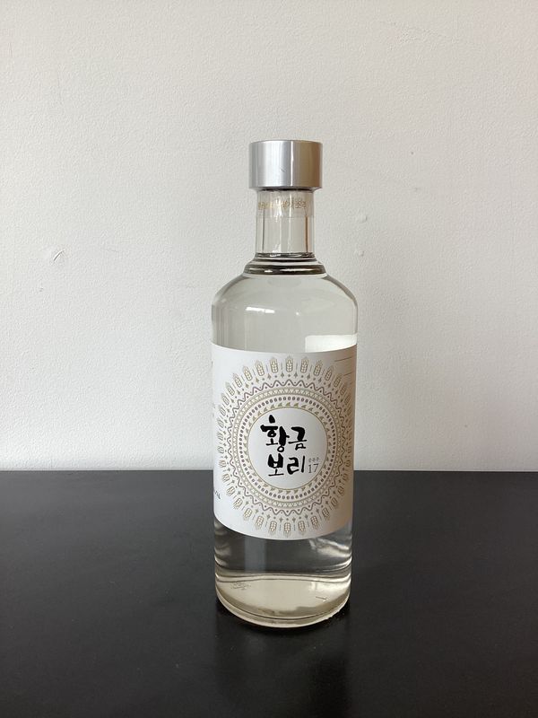 Hwanggeum Bori - Golden Barley Soju South Korea (375ml) Hwanggeum Bori - Golden Barley Soju South Korea (375ml)