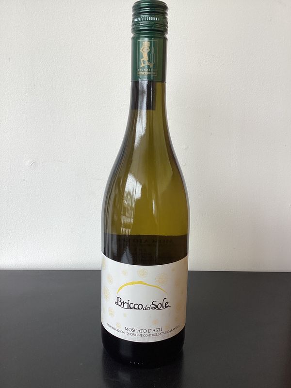 La Morandina La Morandina "Bricco del Sole" Moscato d'Asti DOCG Piemonte, Italy 2023 (750ml)