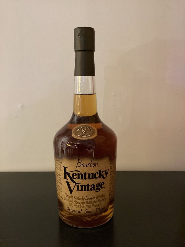 Willett Distillery Kentucky Vintage Kentucky Straight Bourbon Whiskey Kentucky, USA (750ml)