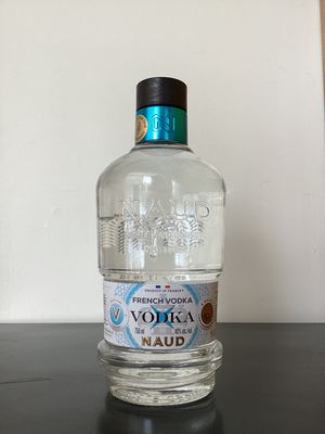 Naud French Vodka France (750ml) Naud French Vodka France (750ml)