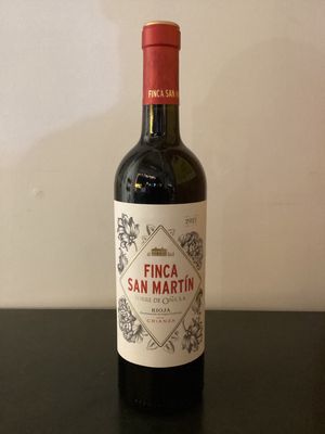 Torre de Ona "Finca San Martin" Crianza Rioja, Spain 2021 (750ml)
