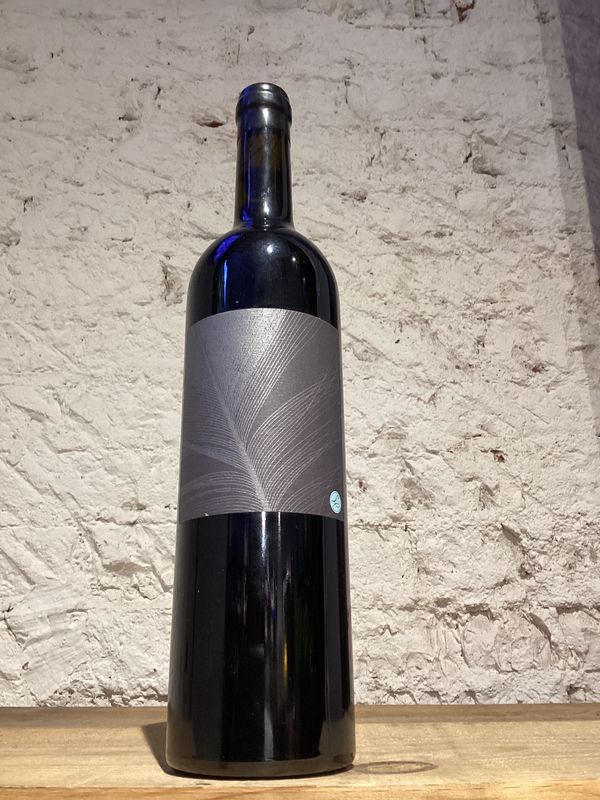 (2855 F1-B14) Lillian Blue Label Syrah Santa Barbara County, USA 2014 (750ml) (2855 F1-B14) Lillian Blue Label Syrah Santa Barbara County, USA 2014 (750ml)