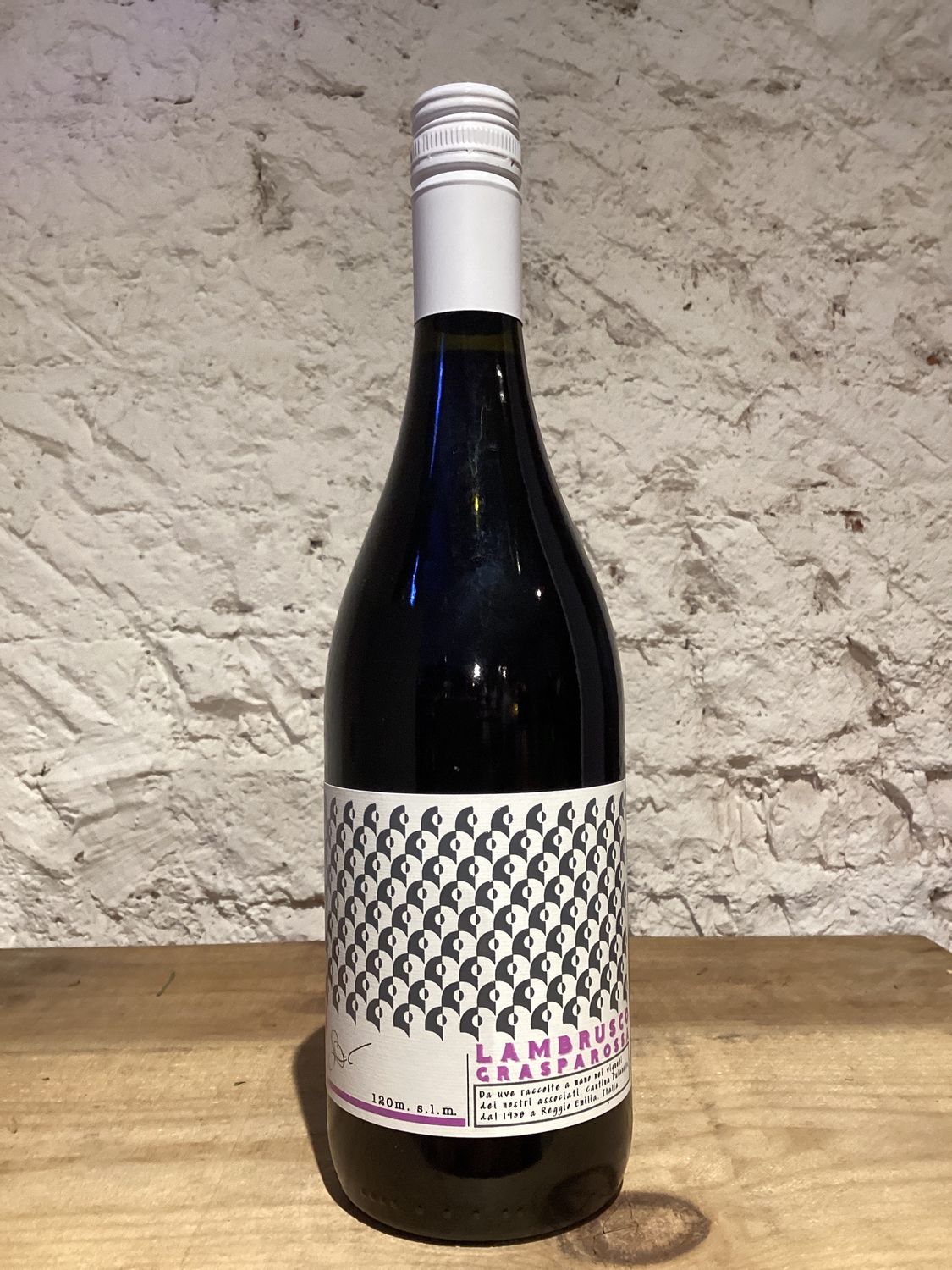 Cantina Puianello Lambrusco Grasparossa di Castelvetro Emilia-Romagna, Italy NV (750ml)
