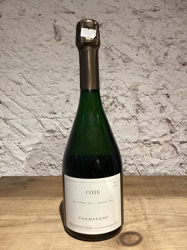 (0342 F3-C5) Domaine Les Monts Fournois Extra Brut 'Cote' Blanc de Blancs Mensil Oger Grand Cru Champagne, France 2017 (750ml)