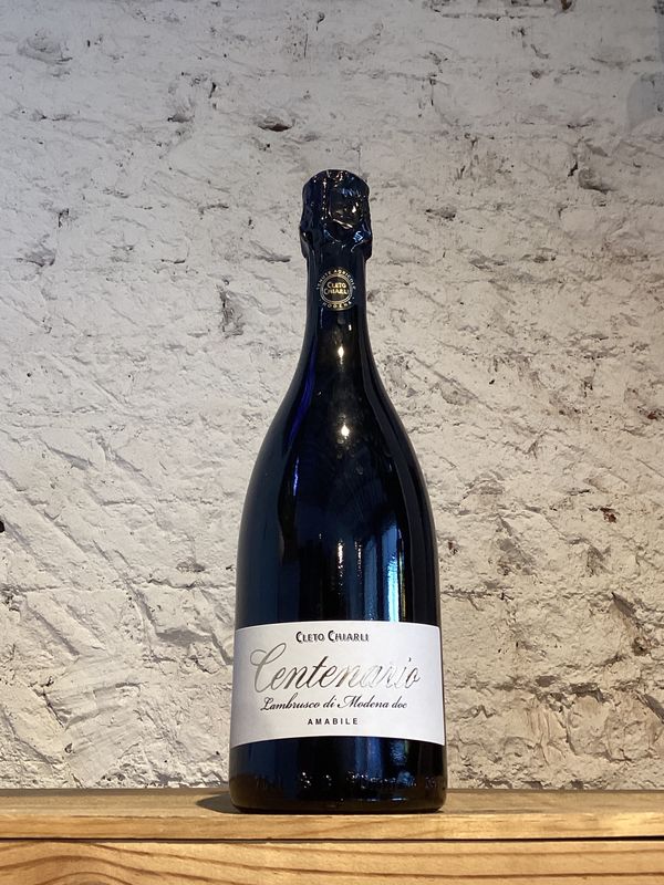 Cleto Chiarli Lambrusco Grasparossa di Castelvetro Centenario Amabile Emilia-Romagna, Italy NV (750ml)