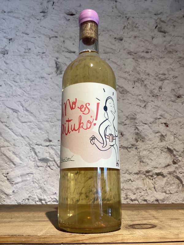 Echeverria 'No Es Pituko' Moscatel de Alejandria Curico Valley, Chile 2023 (750ml)