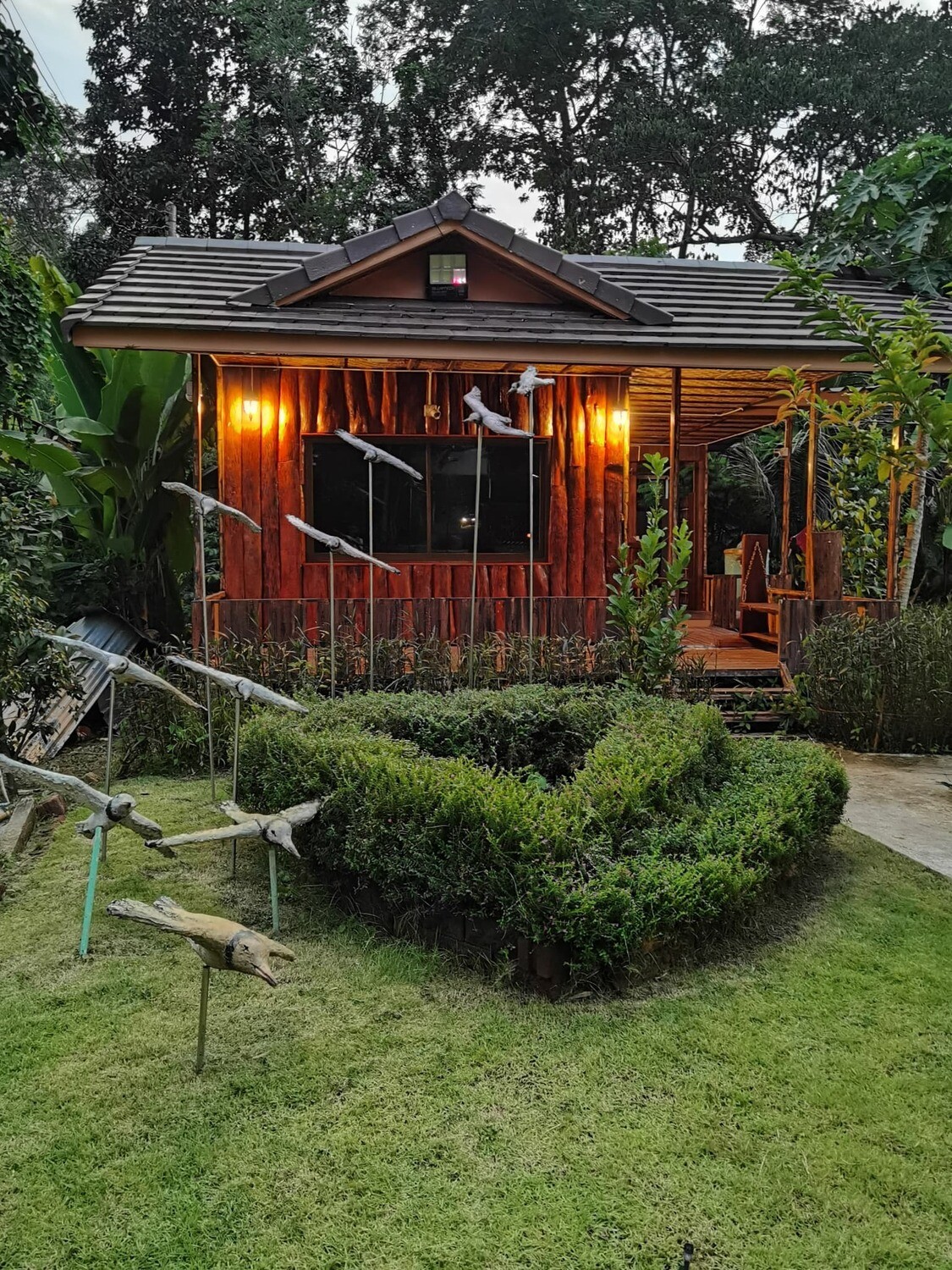บ้านปีกไม้ (4 คน)