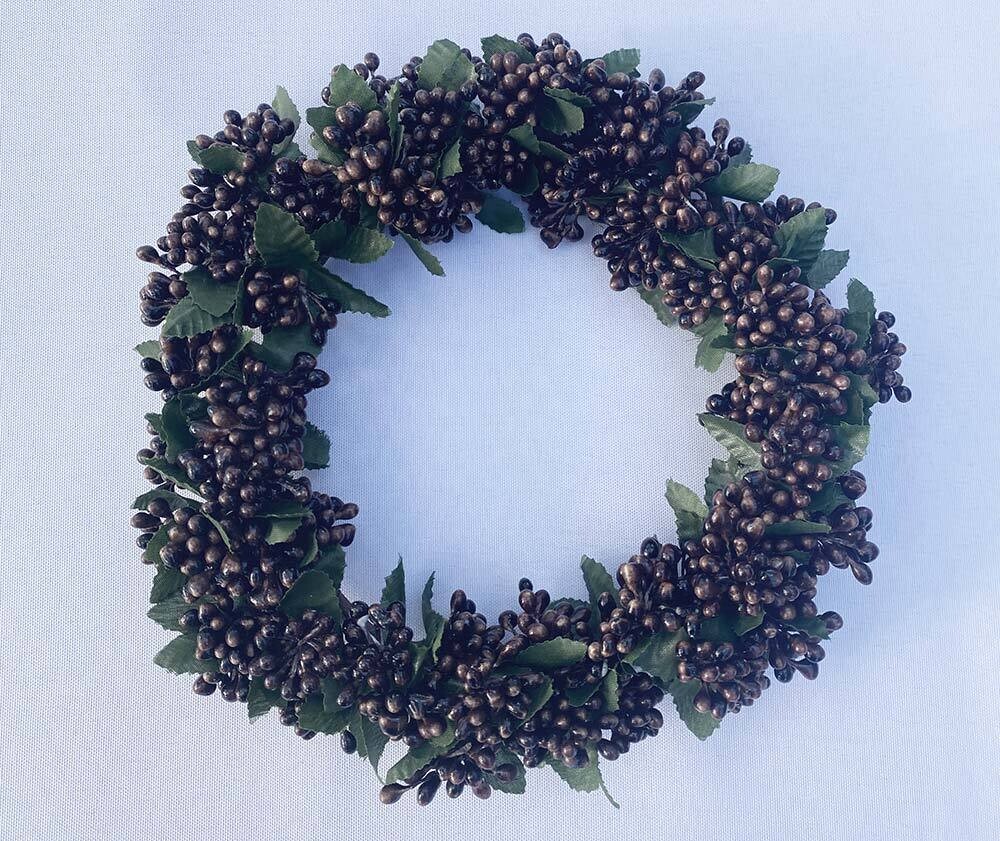 Small Black Hawthorne Wreath