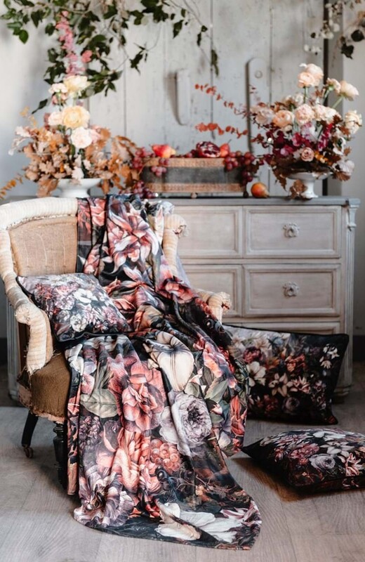 Plaid sherpa Dream in bloom