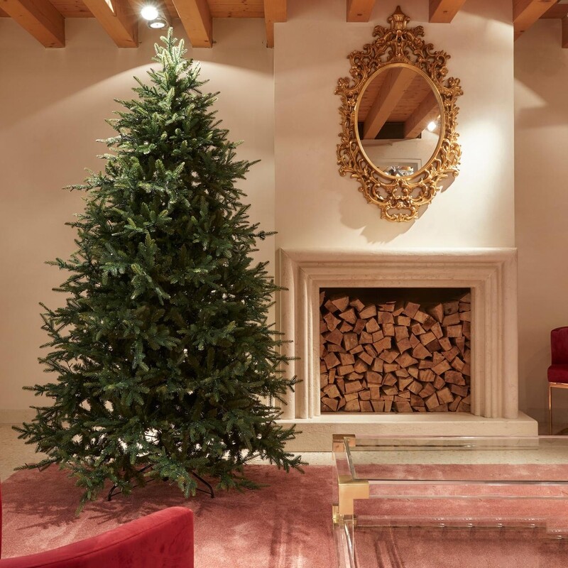 Pino Luxury EDG senza led h.240cm Pino Luxury EDG senza led h.240cm