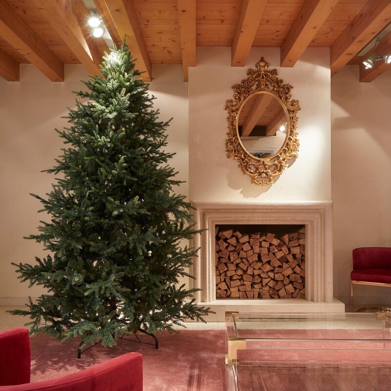 Pino Luxury EDG senza led h.300cm Pino Luxury EDG senza led h.300cm