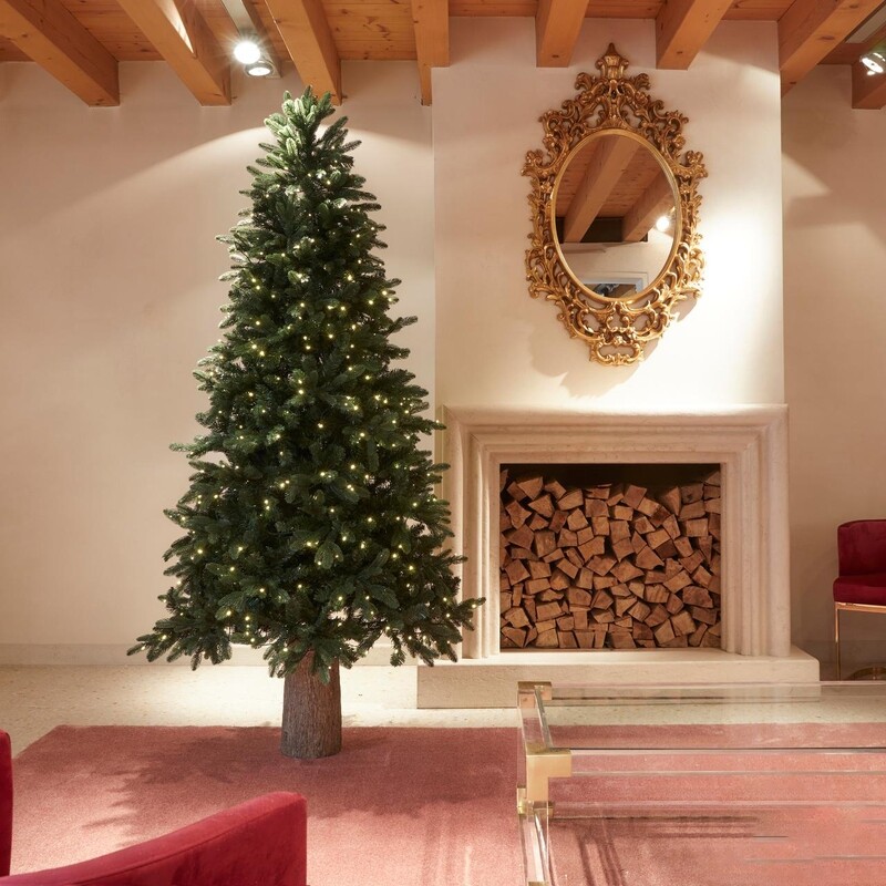 Pino Merano EDG con LED h.210cm Pino Merano EDG con LED h.210cm