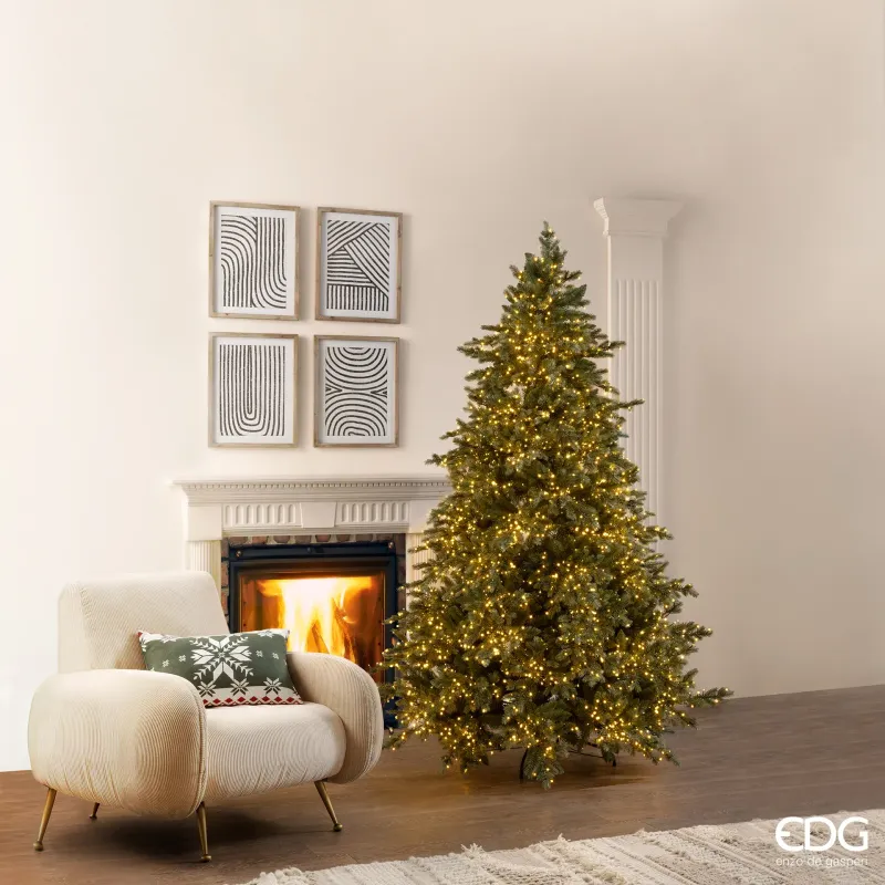 Pino Argentato EDG con 5000 LED h.240cm Pino Argentato EDG con 5000 LED h.240cm