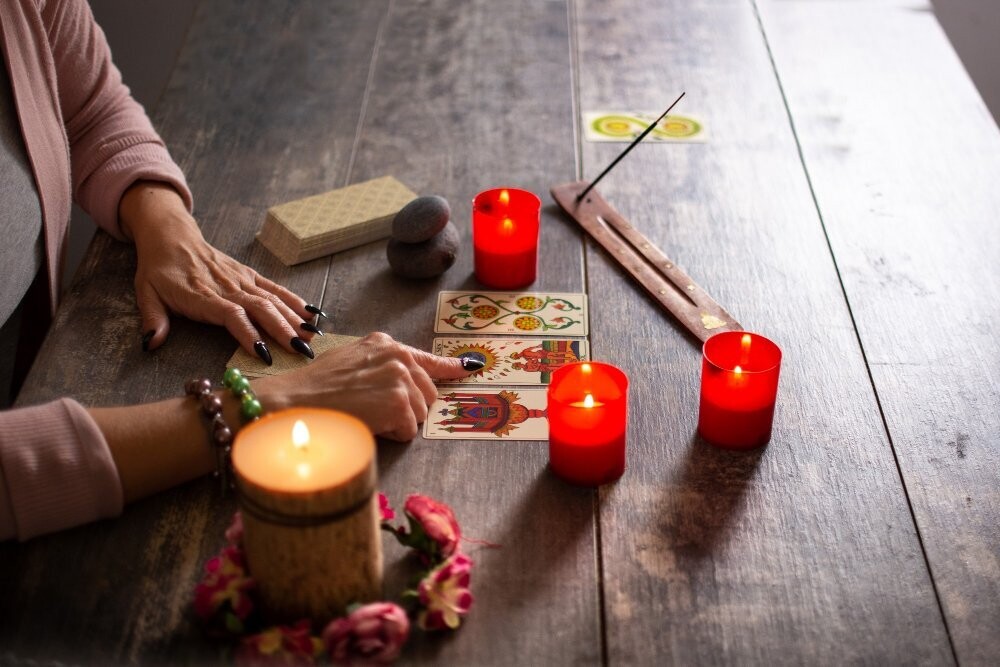Numerología Básica + Tarot Evolutivo + Mensajes de los Oráculos