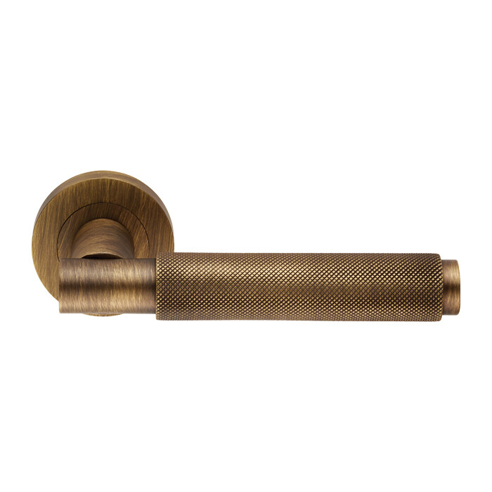 Varese Knurled Lever on Rose - Antique Brass