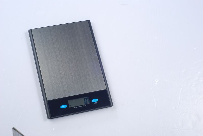 Confezione 1 pezzo BILANCIA 5KG/1G PIATTO INOX 18X13,5
