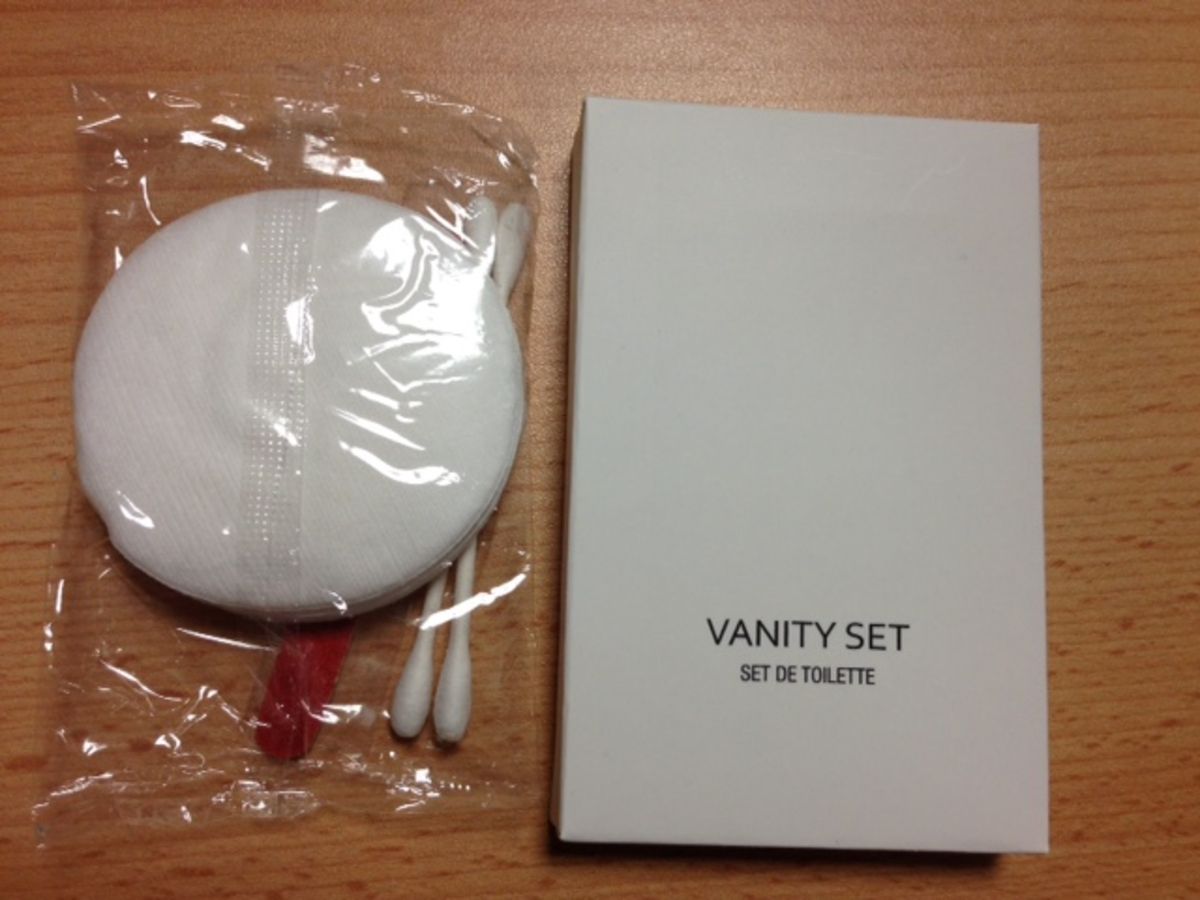 Confezione 1 pezzo C.500 VANITY SET WHITE AND BLACK