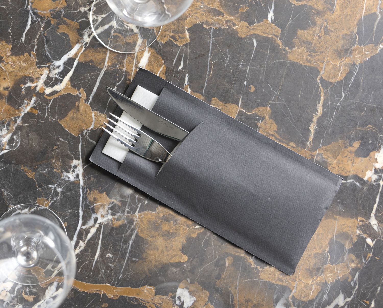Confezione 4 pezzi P50 POCHETTE ARTY 30X40 NERO