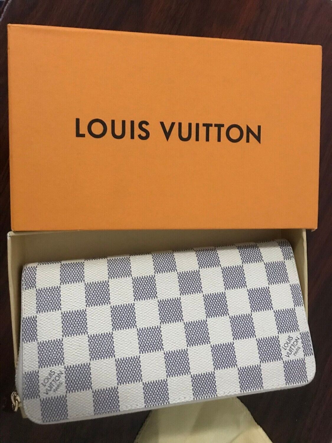 100% Authentic--- LOUIS ---VUITTON --Women&#39;s Wallet