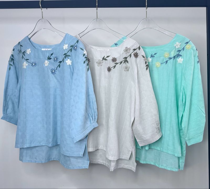 Three-quarter sleeve embroidered blouses