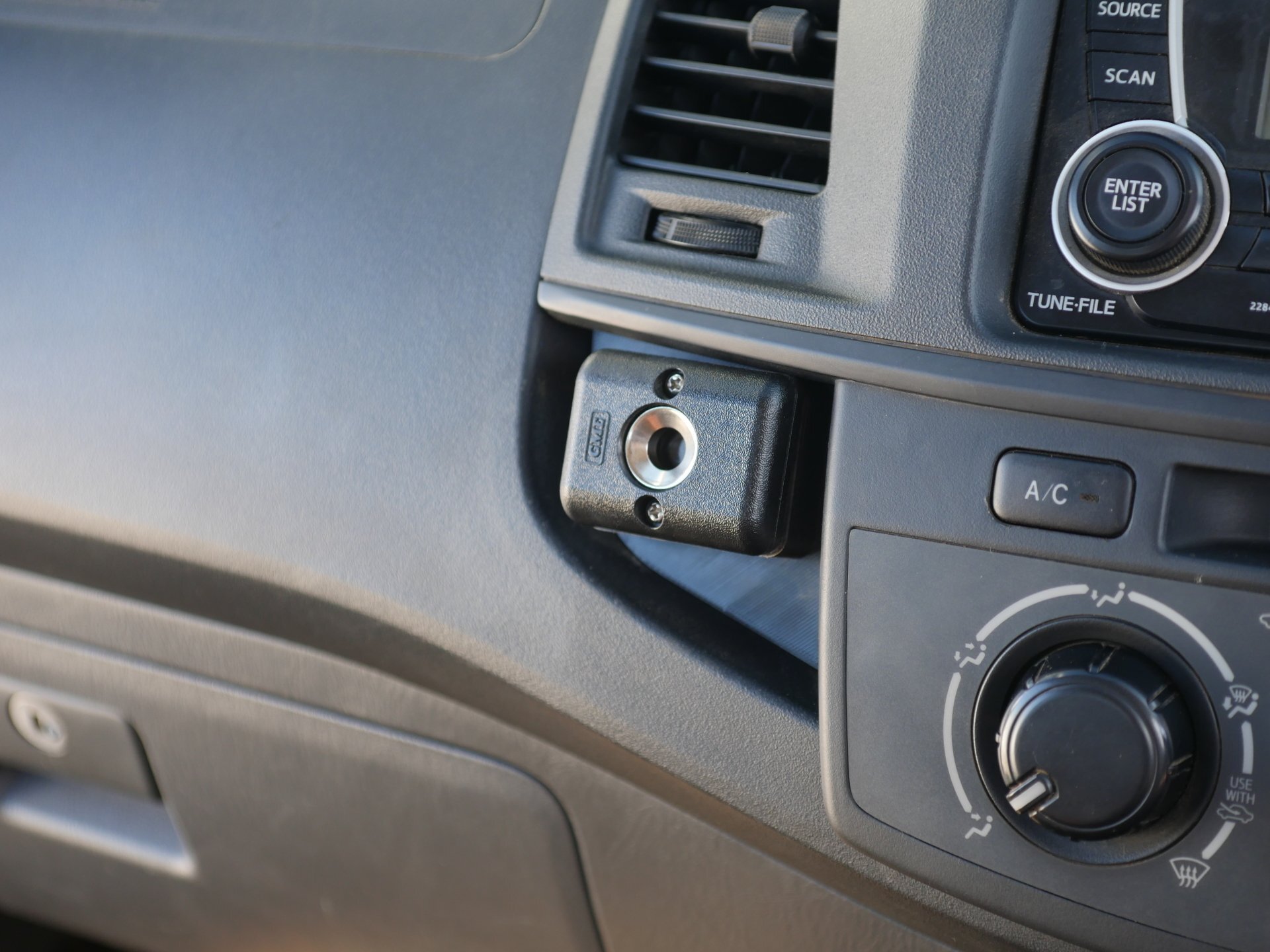 UHF Mount Infill - N70 Hilux