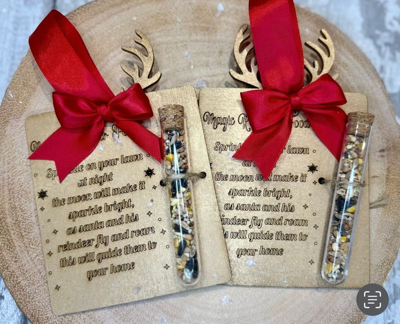 Wooden reindeer food
