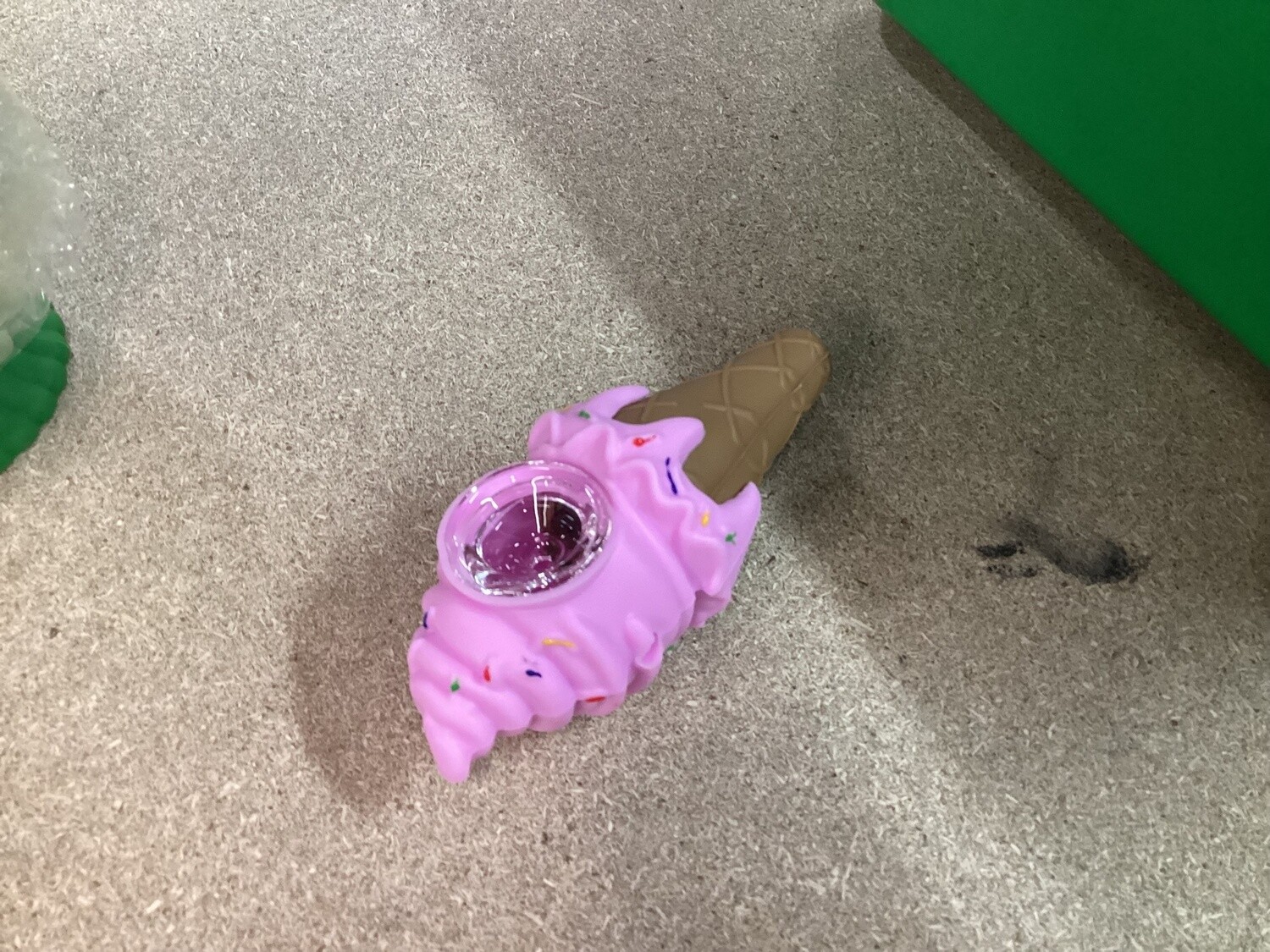 Cali cloudx Silicone, Model: 4&quot; ice cream Hand pipe
