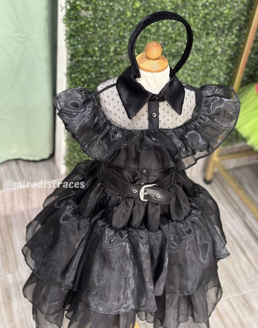 Merlina gala de organza