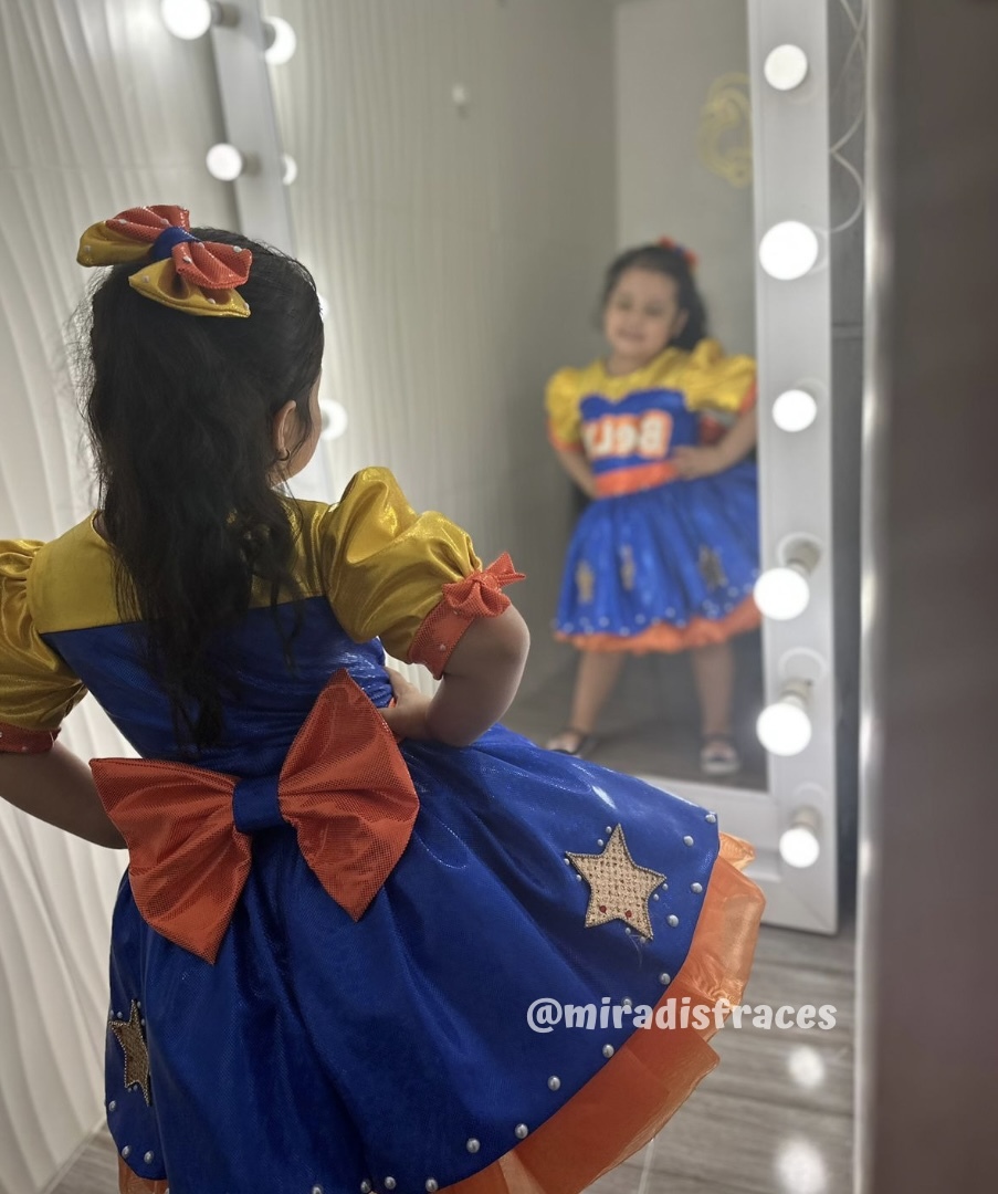 Bely holograma con figuras