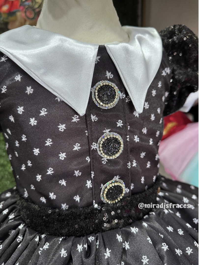 Merlina Adams estilizada