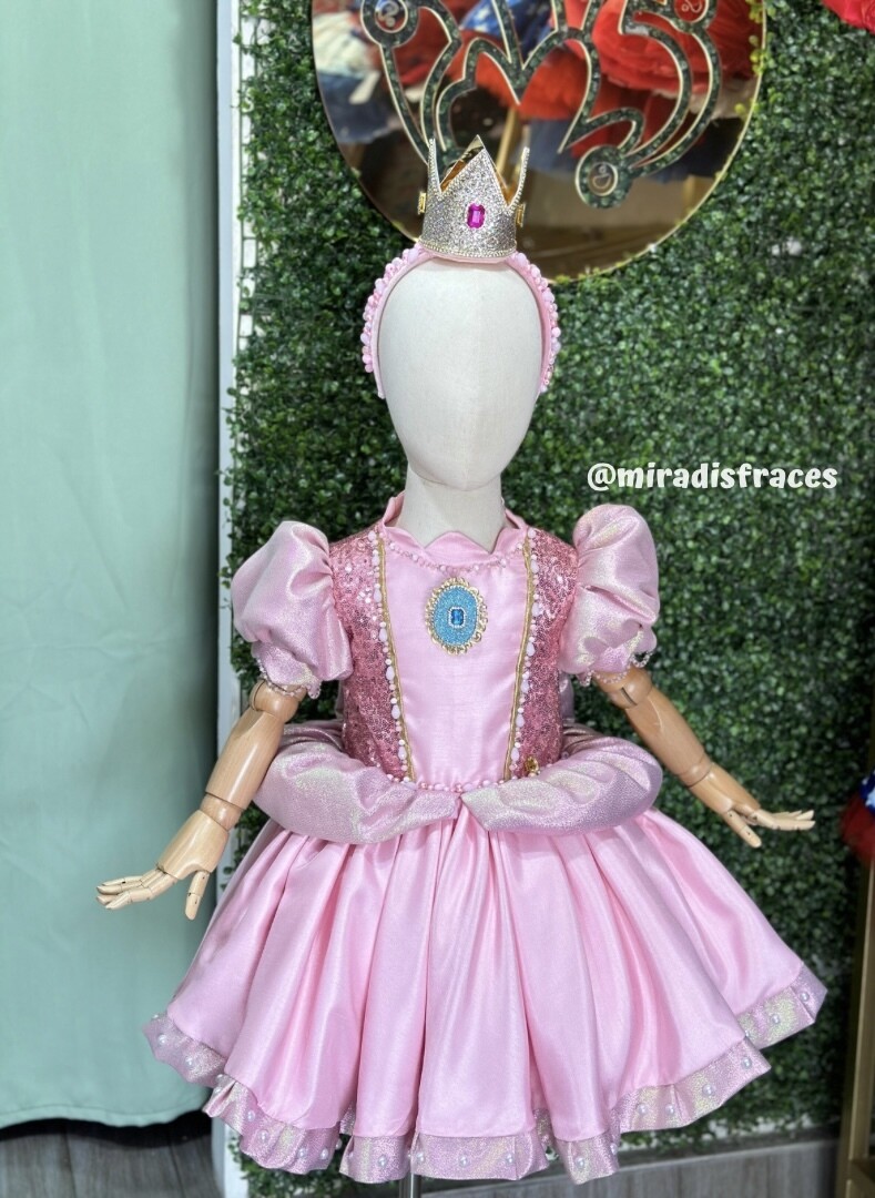 Princess Peach Deluxe