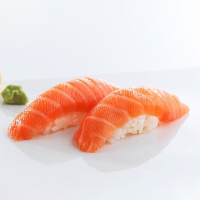 (31) Nigiri salmone