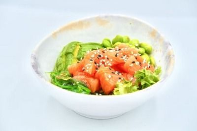 (75) Pokè salmone