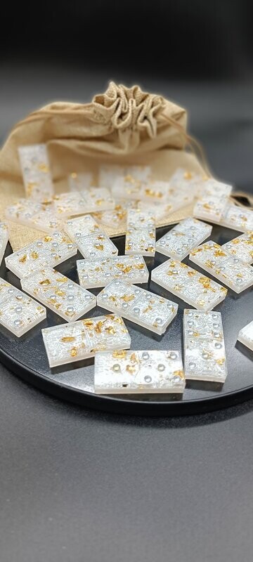 Jeu de dominos en résine époxy