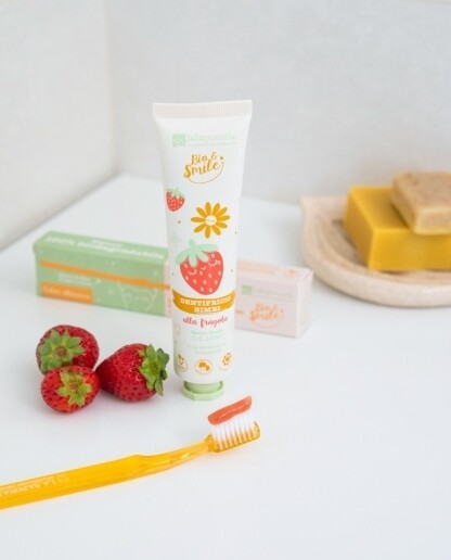 Dentifricio Lenitivo Bimbi alla Fragola - La Saponaria Dentifricio Lenitivo Bimbi alla Fragola - La Saponaria