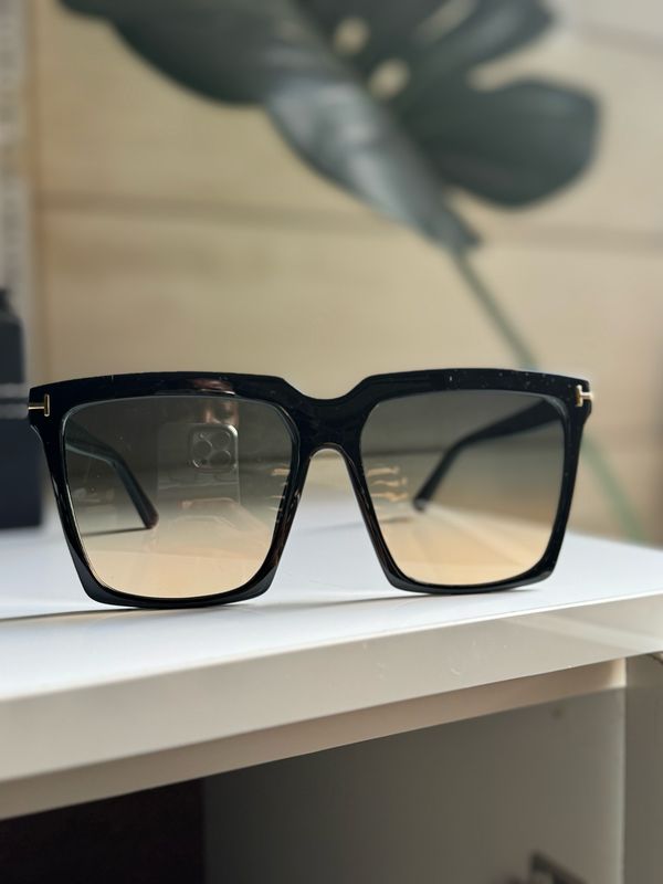 TF Two Tone Square